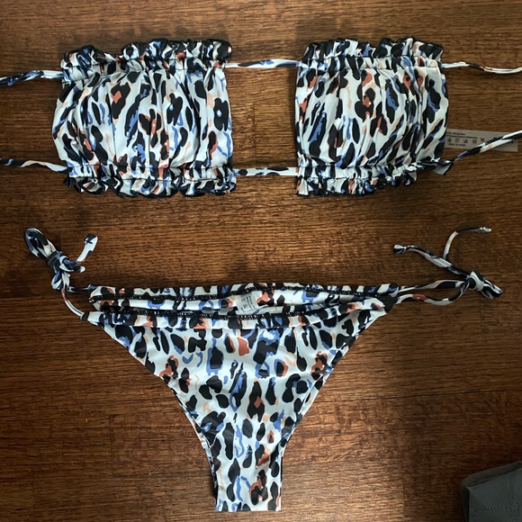 SHEIN Multi Color Leopard Print Bikini - Picture 2 of 4